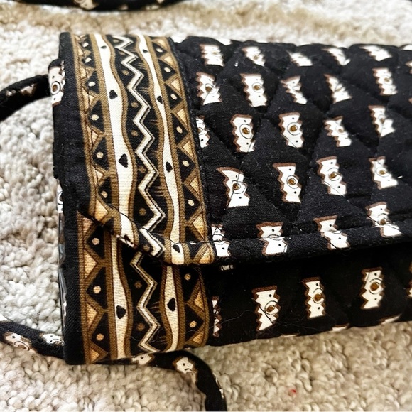 Vera Bradley Crossbody Wallet Tri-Fold Zebras Clutch Travel Vacation Black - Picture 2 of 8